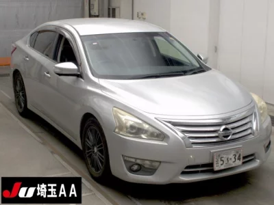 Nissan TEANA
