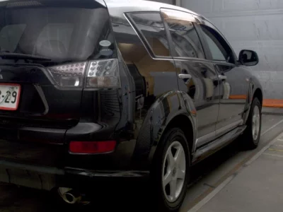 Mitsubishi OUTLANDER  с аукциона в Японии
