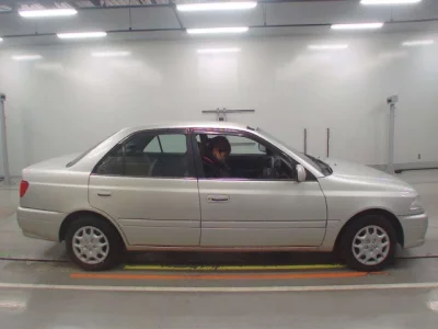 Toyota CARINA  с аукциона в Японии