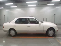 Toyota CELSIOR лот № 30246 оценка 3  с аукциона в Японии 2