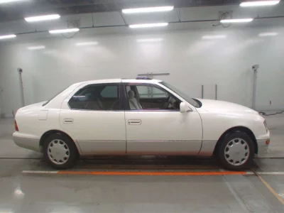 Toyota CELSIOR  с аукциона в Японии