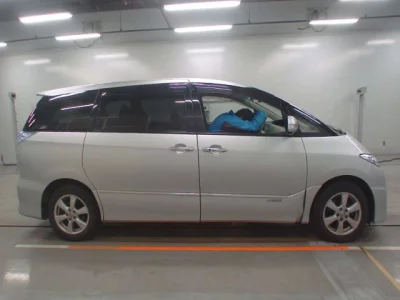 Toyota ESTIMA HYBRID