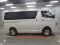 Toyota HIACE VAN лот № 30202 оценка 4.5  с аукциона в Японии 2