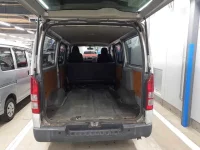 Toyota HIACE VAN лот № 30236 оценка 3  с аукциона в Японии 8