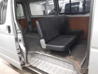 Toyota HIACE VAN лот № 30236 оценка 3  с аукциона в Японии 9