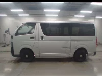 Toyota HIACE VAN лот № 30236 оценка 3  с аукциона в Японии 3