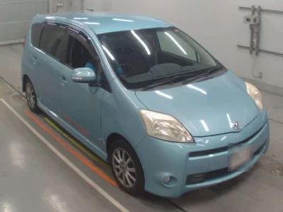 Toyota PASSO SETTE  с аукциона в Японии