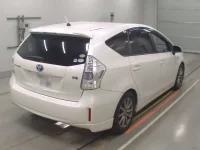 Toyota PRIUS ALPHA лот № 30017 оценка 4  с аукциона в Японии 1