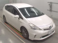Toyota PRIUS ALPHA лот № 30017 оценка 4  с аукциона в Японии 4