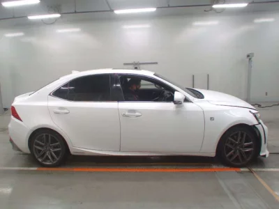 Lexus IS300h