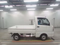 Nissan CLIPPER TRUCK лот № 260 оценка 4.5  с аукциона в Японии 2