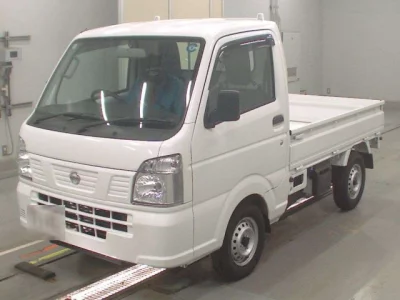 Nissan NT100 Clipper