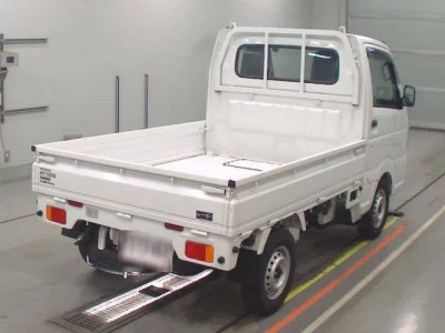 Nissan NT100 Clipper