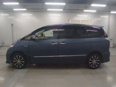 Toyota ESTIMA HYBRID