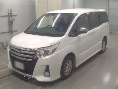 Toyota NOAH  с аукциона в Японии