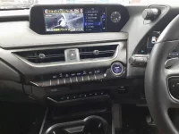 Lexus UX лот № 30582 оценка 4  с аукциона в Японии 8