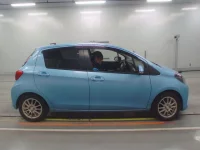 Toyota VITZ лот № 30589 оценка 3.5  с аукциона в Японии 2