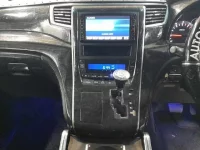 Toyota VELLFIRE лот № 30597 оценка 4  с аукциона в Японии 8
