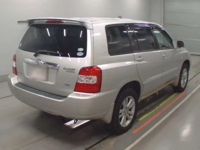 Toyota KLUGER  с аукциона в Японии