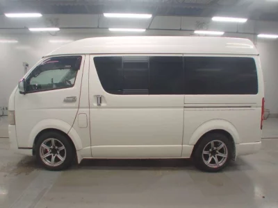 Toyota HIACE VAN  с аукциона в Японии