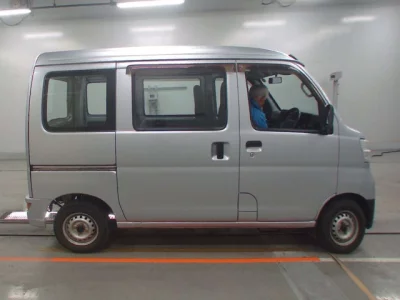 Toyota Pixis Van