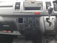 Toyota HIACE VAN лот № 30639 оценка R  с аукциона в Японии 8