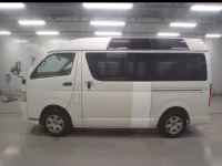 Toyota HIACE VAN лот № 30639 оценка R  с аукциона в Японии 3