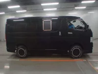 Toyota HIACE VAN лот № 30778 оценка 3.5  с аукциона в Японии 2