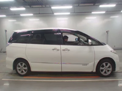 Toyota ESTIMA HYBRID