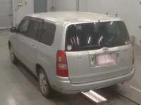 Toyota SUCCEED лот № 10438 оценка 4  с аукциона в Японии 5