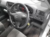 Toyota SUCCEED лот № 10438 оценка 4  с аукциона в Японии 6