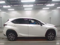 Lexus NX лот № 30871 оценка 4  с аукциона в Японии 2