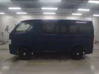 Toyota HIACE VAN лот № 30835 оценка R  с аукциона в Японии 3