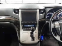 Toyota VELLFIRE лот № 30838 оценка 4  с аукциона в Японии 8