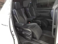 Toyota VELLFIRE лот № 30945 оценка 4  с аукциона в Японии 9