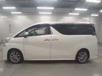 Toyota VELLFIRE лот № 30945 оценка 4  с аукциона в Японии 3