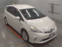 Toyota PRIUS ALPHA лот № 30878 оценка 4  с аукциона в Японии 4