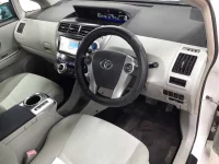 Toyota PRIUS ALPHA лот № 30878 оценка 4  с аукциона в Японии 6