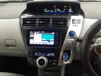 Toyota PRIUS ALPHA лот № 30878 оценка 4  с аукциона в Японии 8