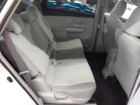 Toyota PRIUS ALPHA лот № 30878 оценка 4  с аукциона в Японии 9