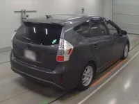 Toyota PRIUS ALPHA лот № 30934 оценка 3.5  с аукциона в Японии 1