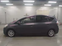 Toyota PRIUS ALPHA лот № 30934 оценка 3.5  с аукциона в Японии 3