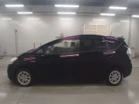 Toyota PRIUS ALPHA лот № 30956 оценка 3.5  с аукциона в Японии 3