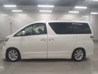 Toyota VELLFIRE лот № 30933 оценка 3.5  с аукциона в Японии 3