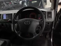 Toyota HIACE VAN лот № 30953 оценка 3  с аукциона в Японии 6