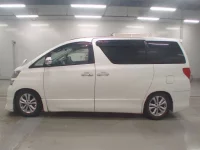 Toyota VELLFIRE лот № 30911 оценка 4  с аукциона в Японии 3