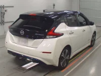 Nissan LEAF лот № 30977 оценка 3.5  с аукциона в Японии 1