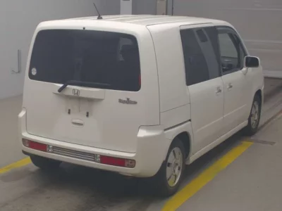 Honda Mobilio Spike