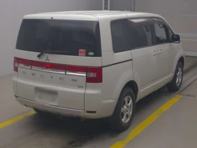 Mitsubishi DELICA D5  с аукциона в Японии