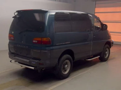 Mitsubishi DELICA